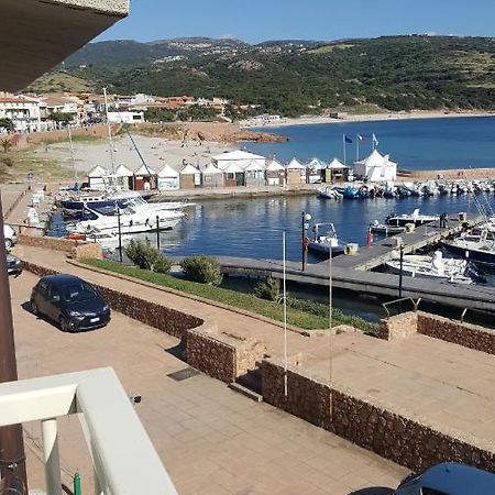 Ferienwohnung Fronte Mare Bella Vista Isola Rossa Exterior foto