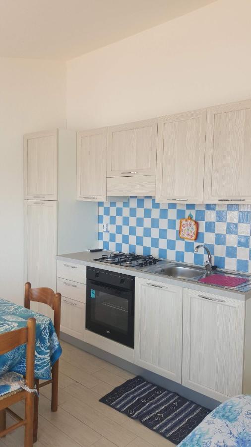 Ferienwohnung Fronte Mare Bella Vista Isola Rossa Exterior foto